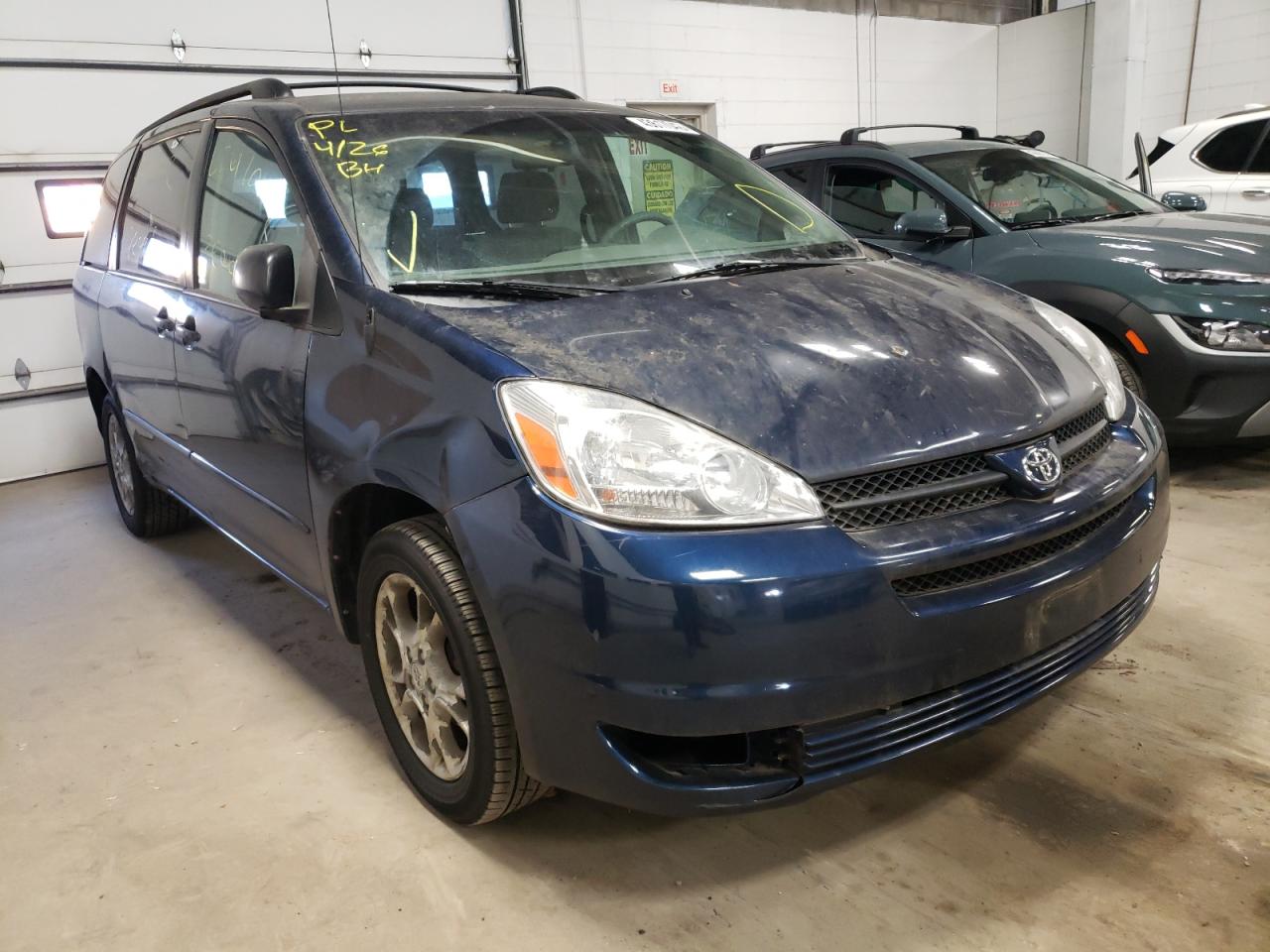 Photo 1 from auction – 2005 TOYOTA SIENNA LE with VIN 5TDBA23C55S035497