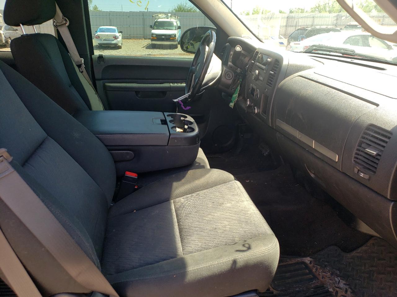 Photo 19 from auction – 2013 CHEVROLET SILVERADO with VIN 1GCRCSE03DZ415365