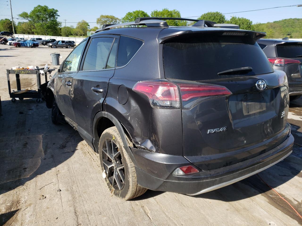 Photo 3 from auction – 2017 TOYOTA RAV4 SE with VIN 2T3JFREV2HW583013
