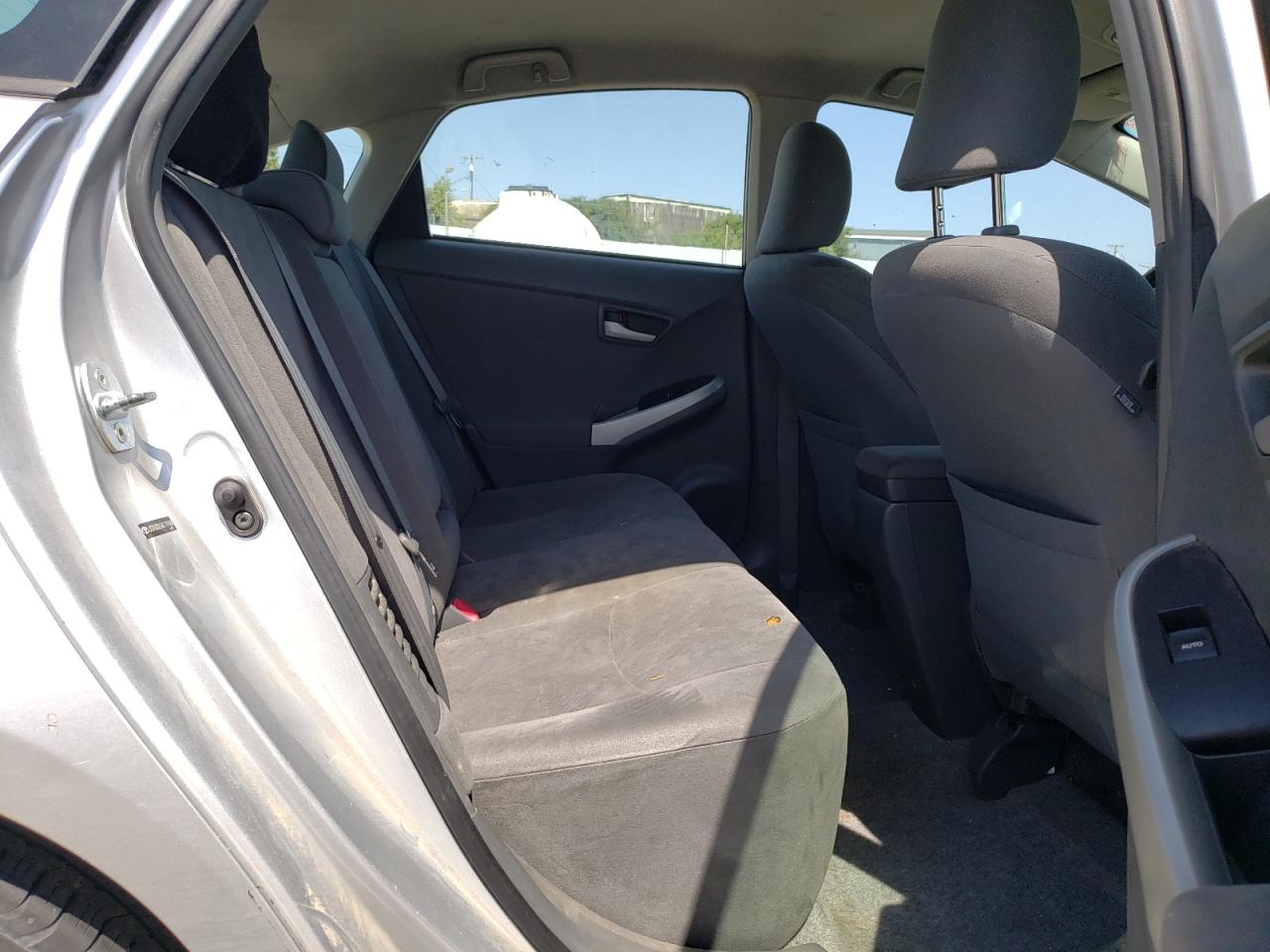 Photo 6 from auction – 2010 TOYOTA PRIUS with VIN JTDKN3DU1A1179184