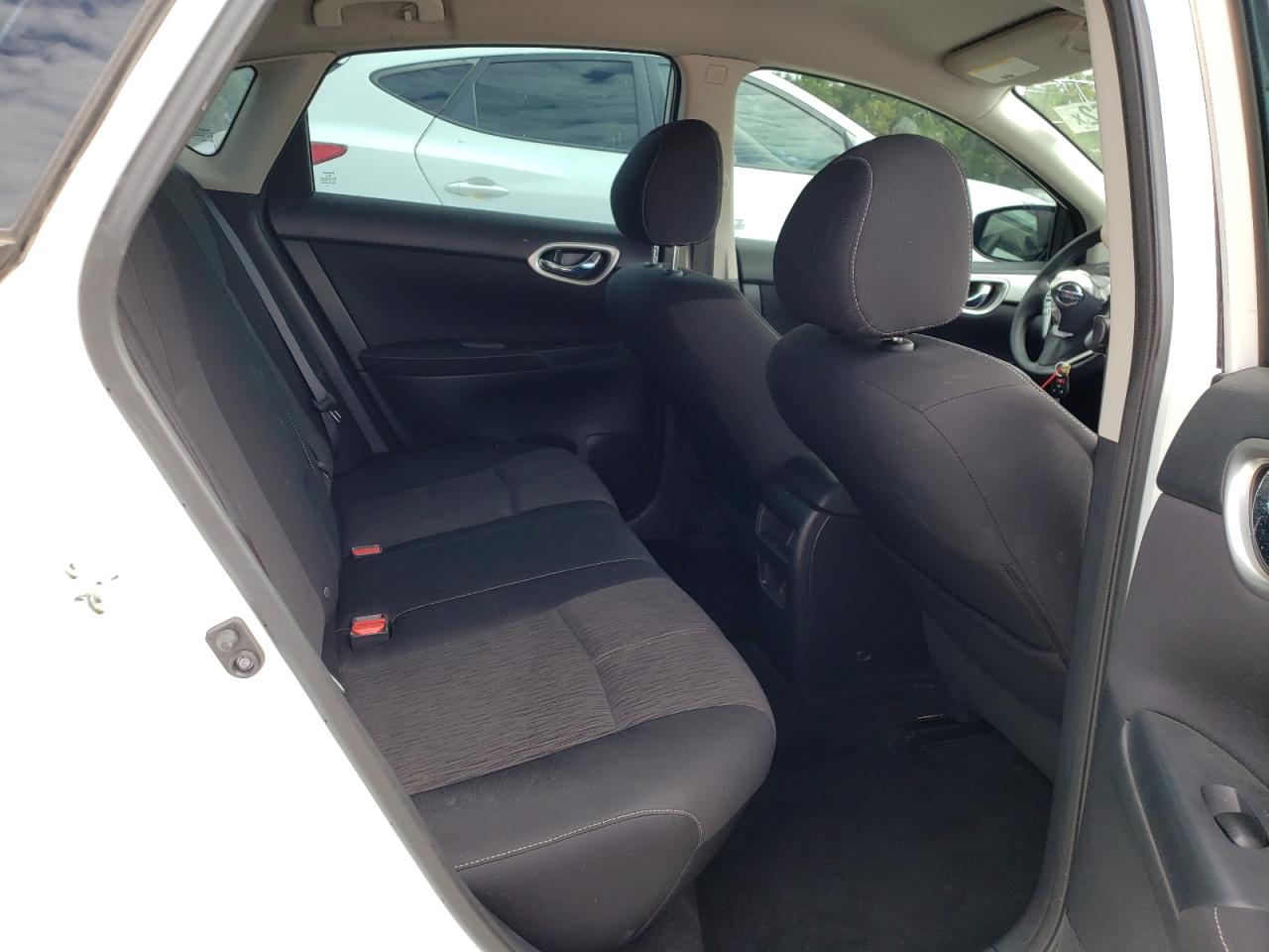 Photo 6 from auction – 2014 NISSAN SENTRA S with VIN 3N1AB7AP3EY332310