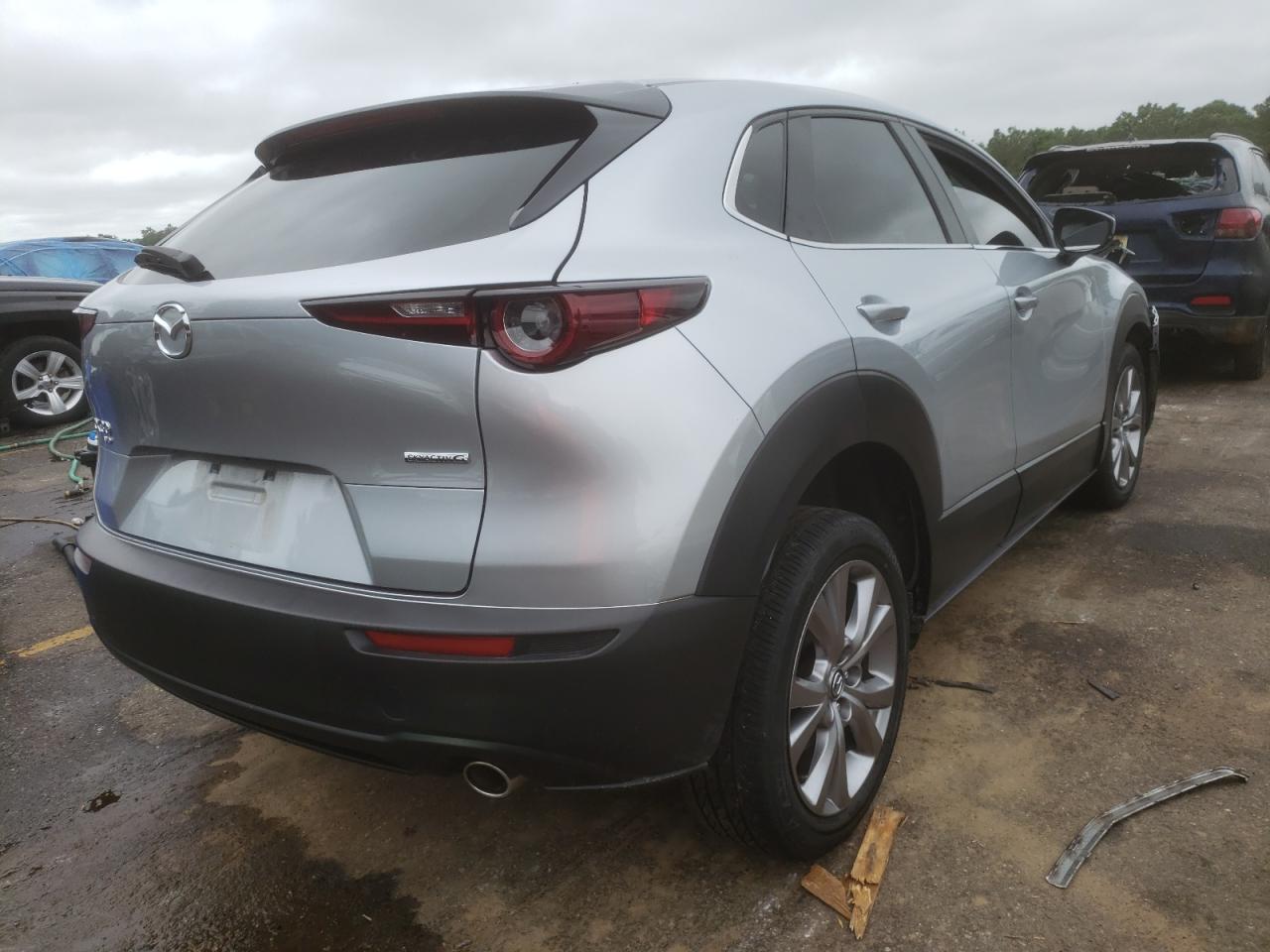 Photo 4 from auction – 2021 MAZDA CX-30 SELE with VIN 3MVDMBBL7MM242651