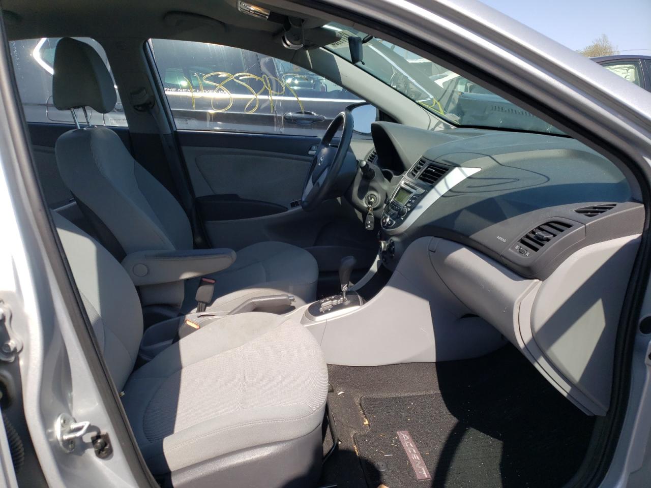 Photo 5 from auction – 2013 HYUNDAI ACCENT GLS with VIN KMHCT4AE3DU553371