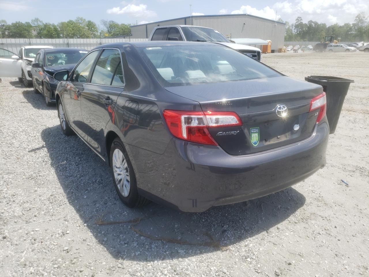 Фото 3 с аукциона – 2012 TOYOTA CAMRY BASE с VIN 4T1BF1FK2CU632092