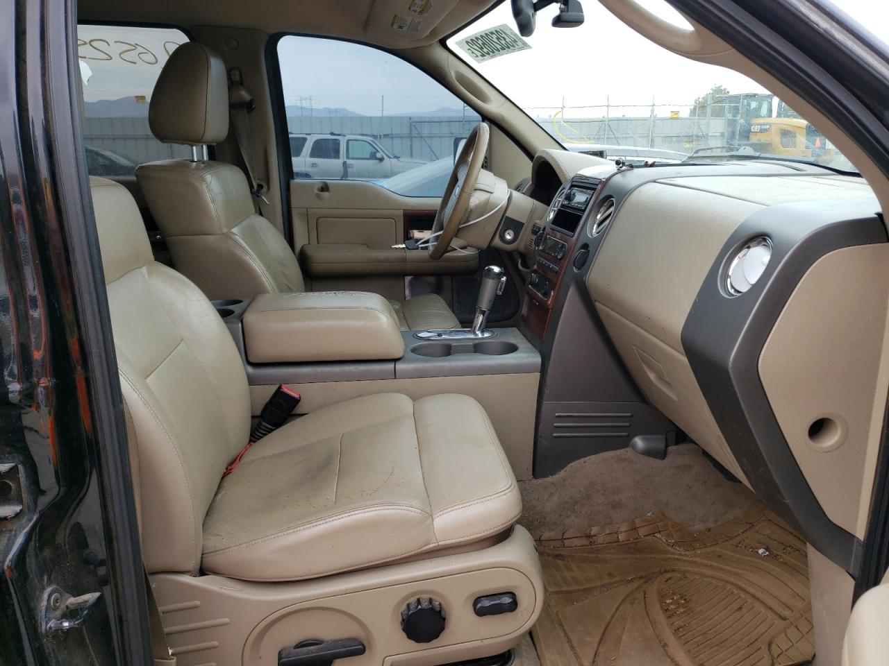 Photo 5 from auction – 2005 FORD F150 SUPER with VIN 1FTPW14585KD60153