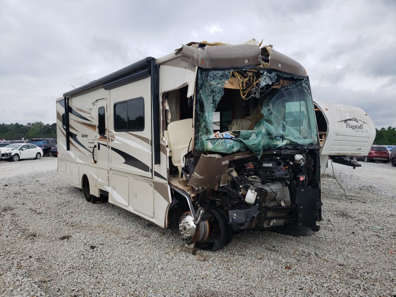FORD F53 2015 with VIN 1F65F5DY0F0A06992 - Photo from auction