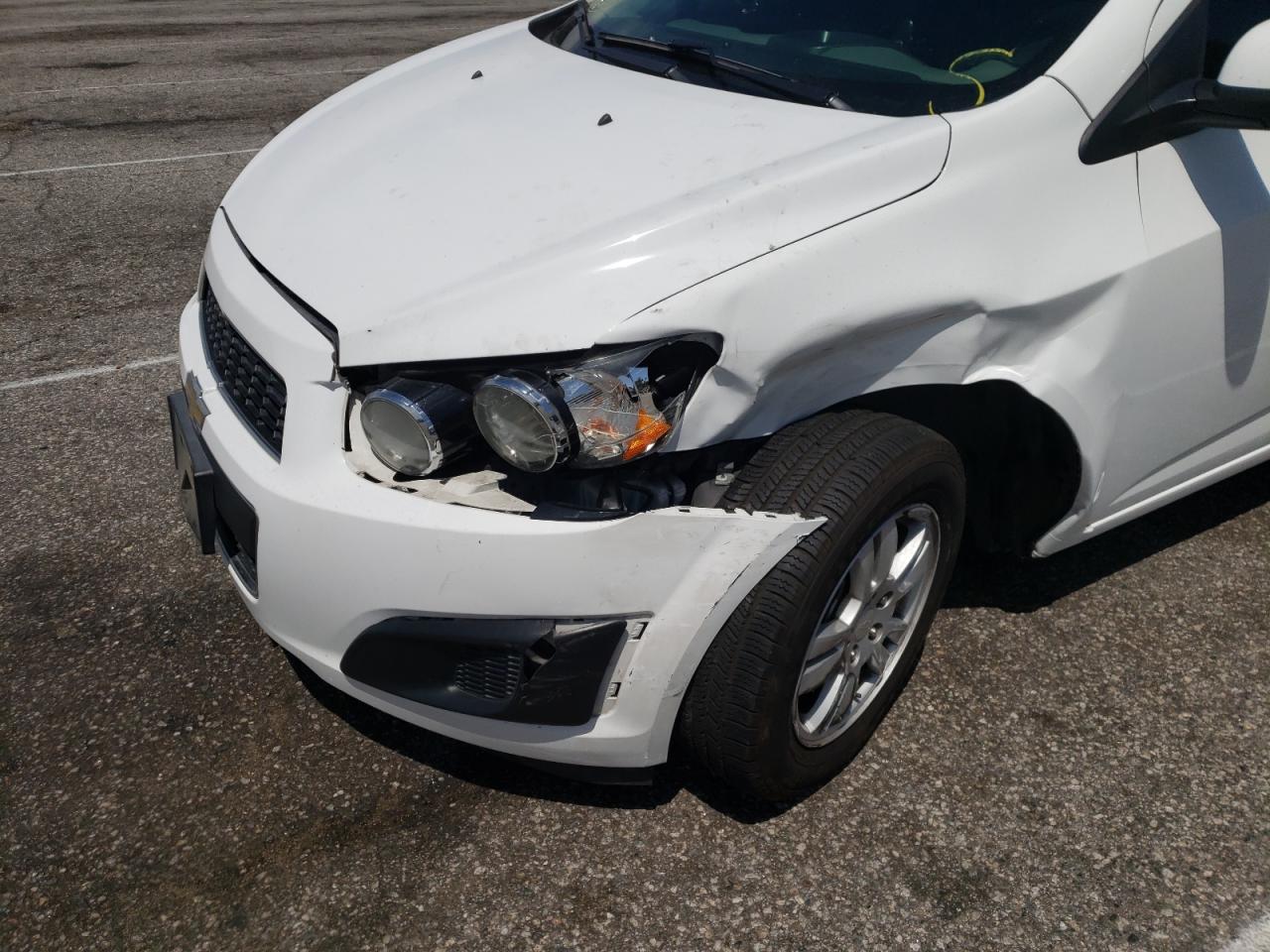 Photo 9 from auction – 2015 CHEVROLET SONIC LT with VIN 1G1JC6SH5F4121182