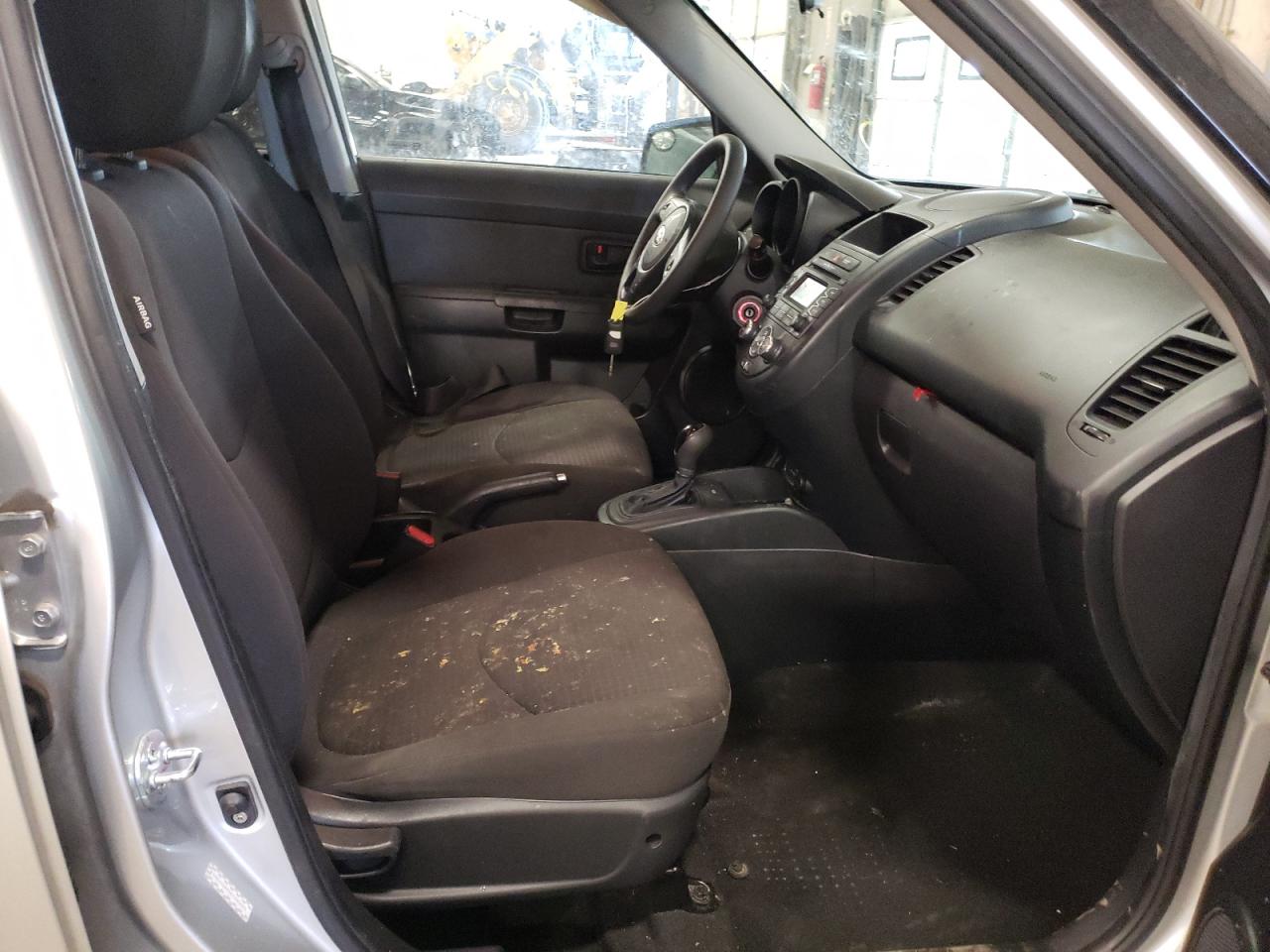 Photo 5 from auction – 2013 KIA SOUL with VIN KNDJT2A55D7483483