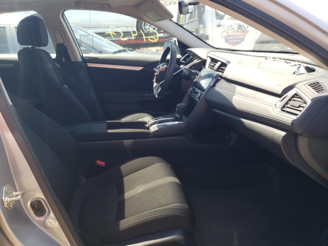 Photo 5 from auction – 2017 HONDA CIVIC EX with VIN 2HGFC1F39HH640919