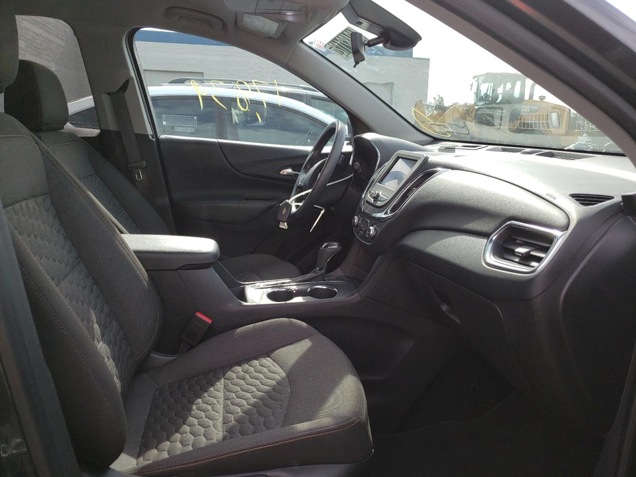 Photo 5 from auction – 2021 CHEVROLET EQUINOX LT with VIN 3GNAXUEV4ML389947