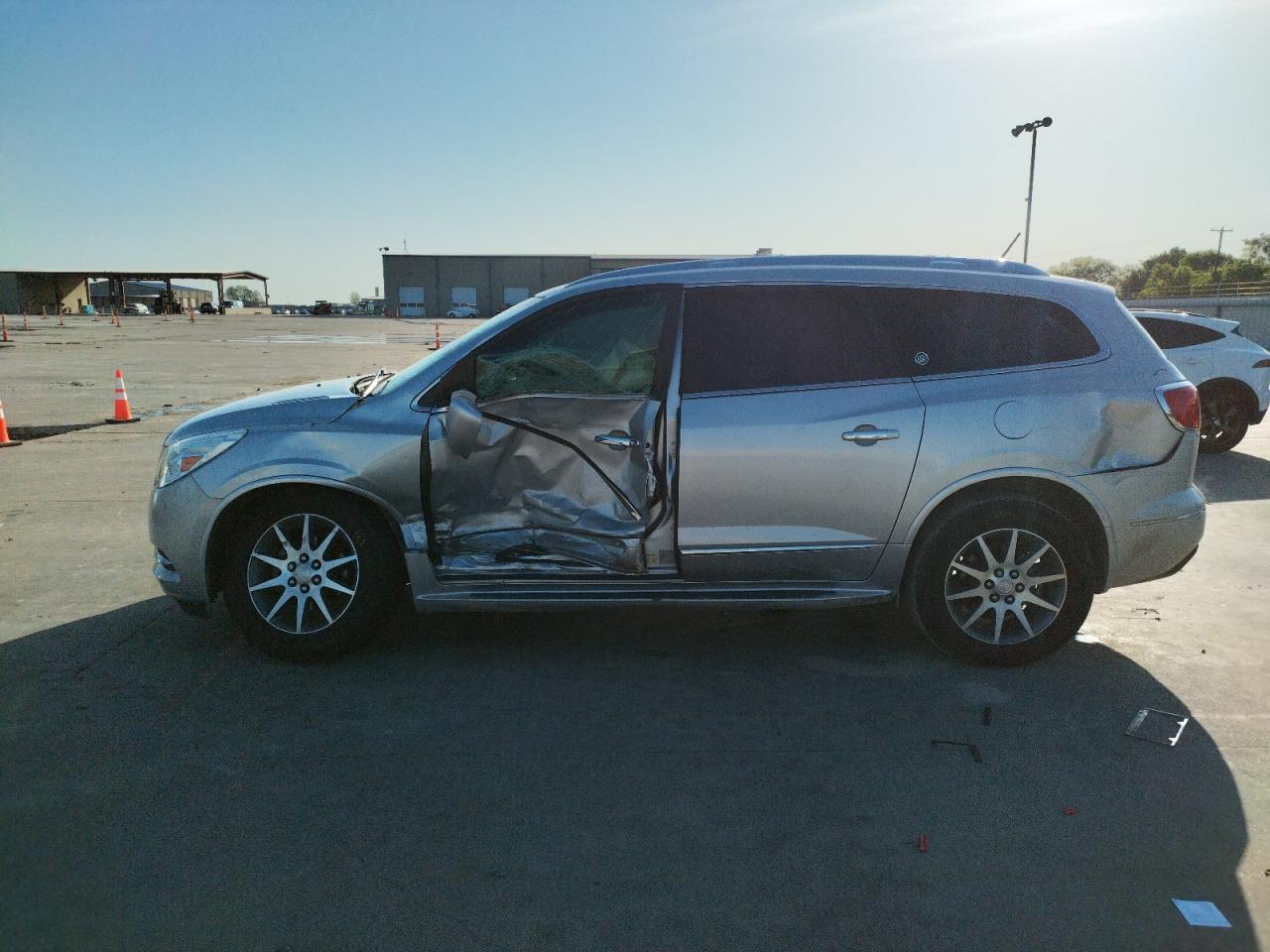 Photo 9 from auction – 2014 BUICK ENCLAVE with VIN 5GAKRBKD1EJ155251