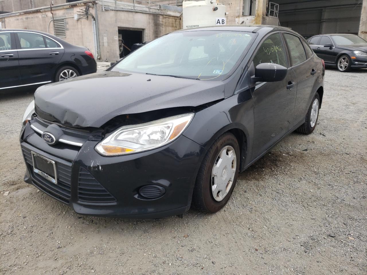 Photo 2 from auction – 2013 FORD FOCUS S with VIN 1FADP3E2XDL208017