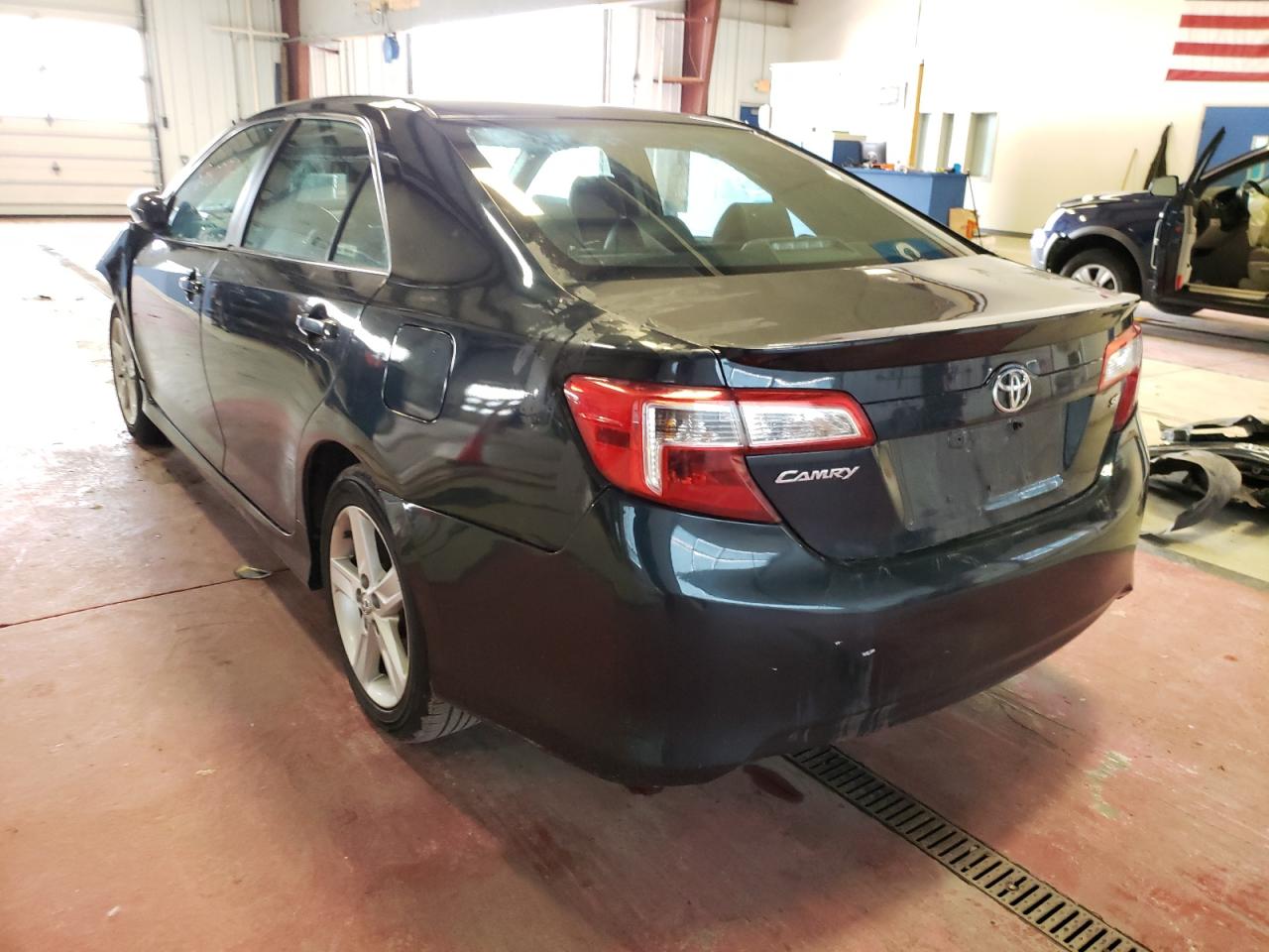 Photo 3 from auction – 2013 TOYOTA CAMRY L with VIN 4T1BF1FK7DU261478