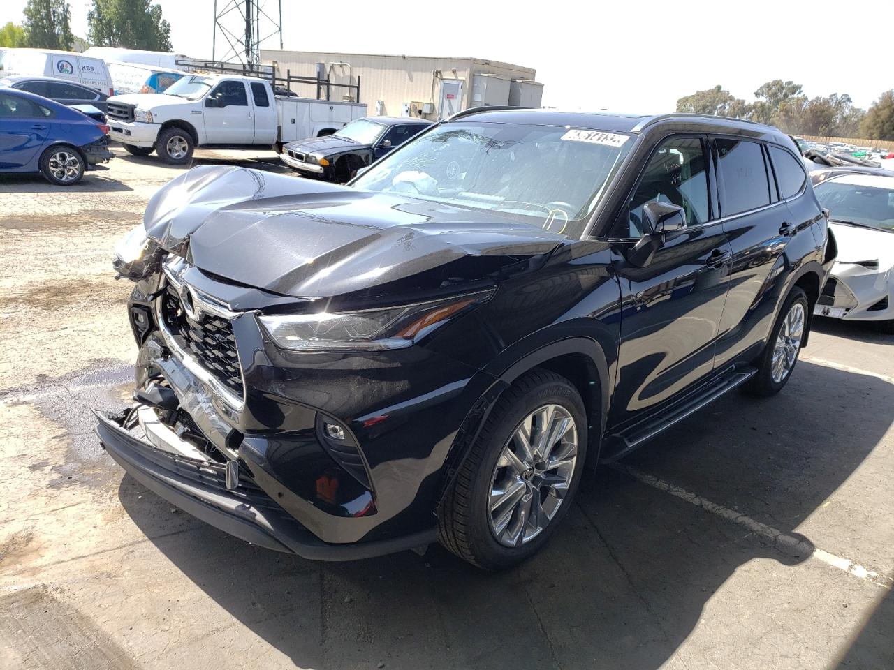 Photo 2 from auction – 2020 TOYOTA HIGHLANDER with VIN 5TDDZRBH9LS001731