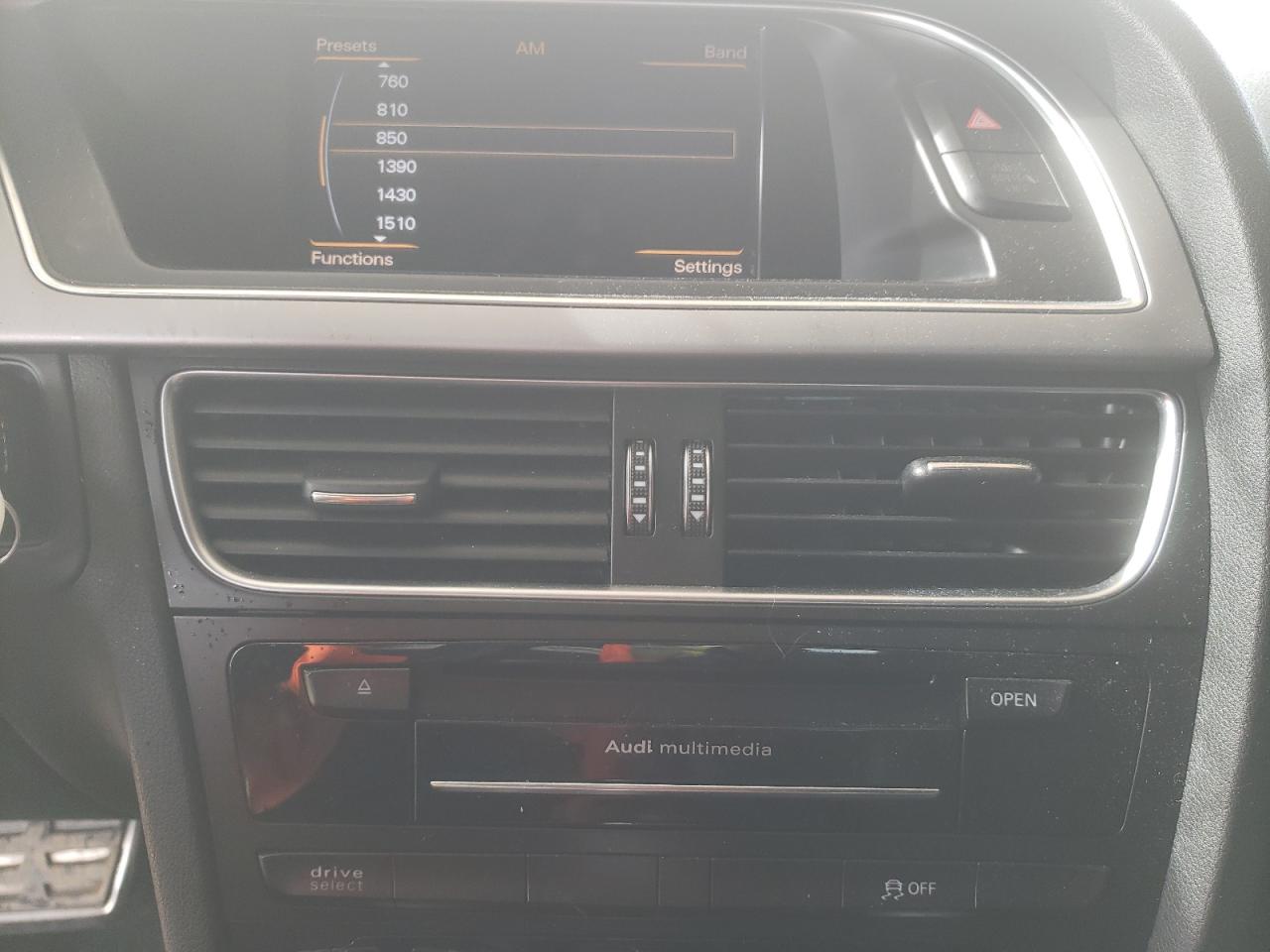 Photo 9 from auction – 2013 AUDI S4 PREMIUM with VIN WAUBGAFL7DA168744