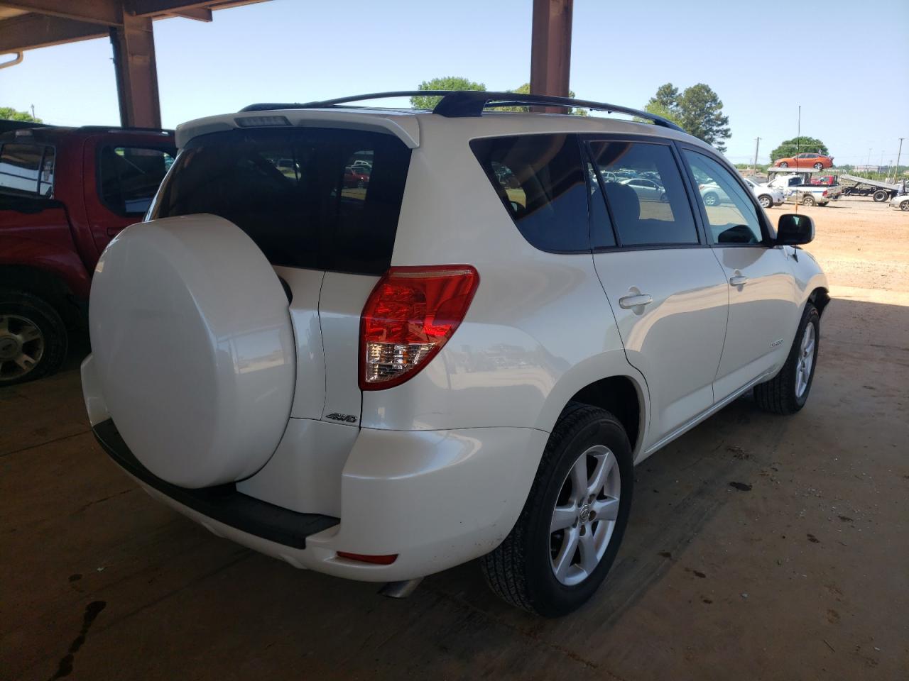 Photo 4 from auction – 2008 TOYOTA RAV4 with VIN JTMBD31V285152871