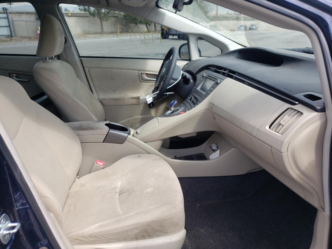 Photo 5 from auction – 2013 TOYOTA PRIUS with VIN JTDKN3DU1D0348324