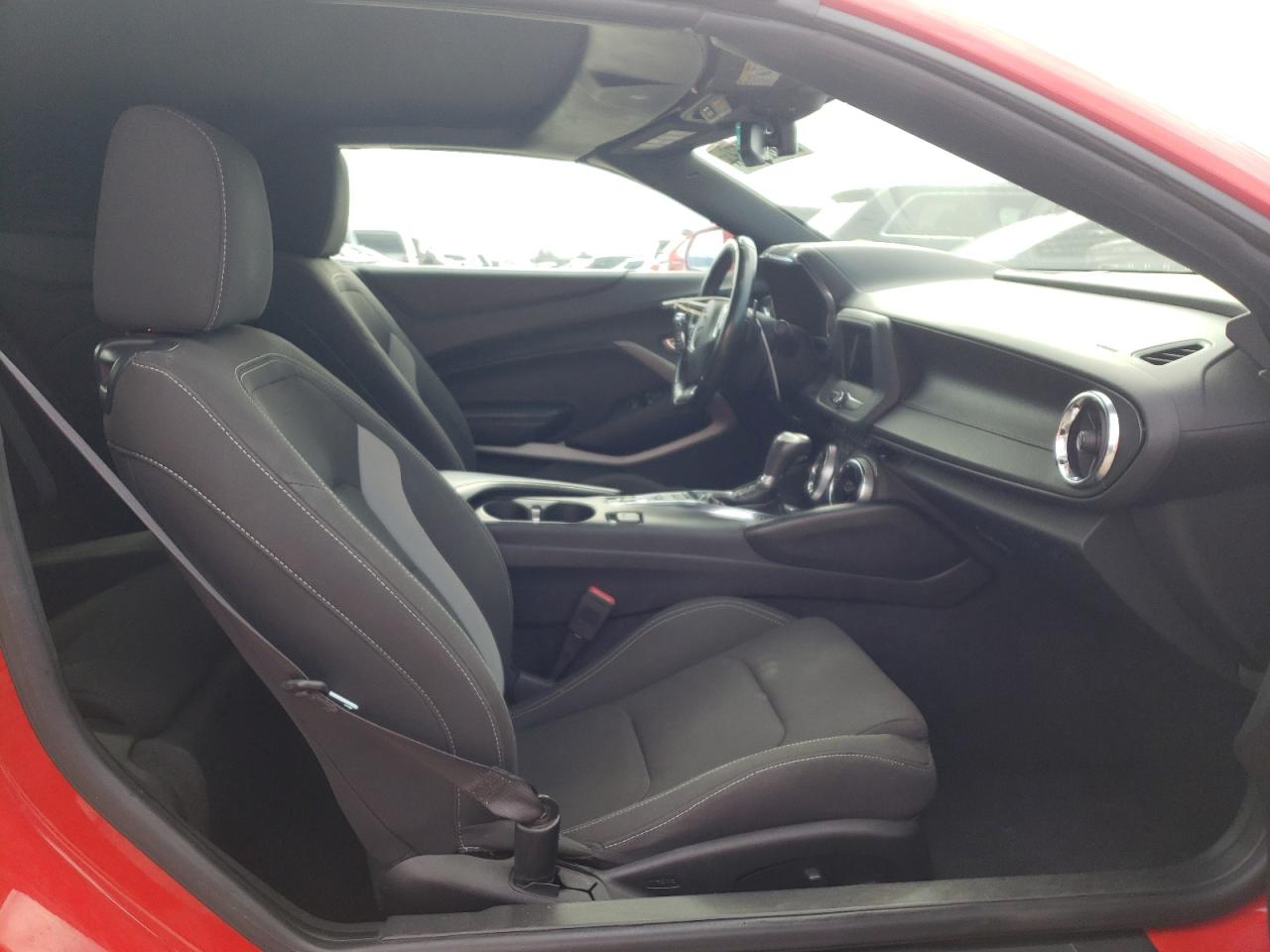 Photo 5 from auction – 2019 CHEVROLET CAMARO LS with VIN 1G1FB3DX2K0114705