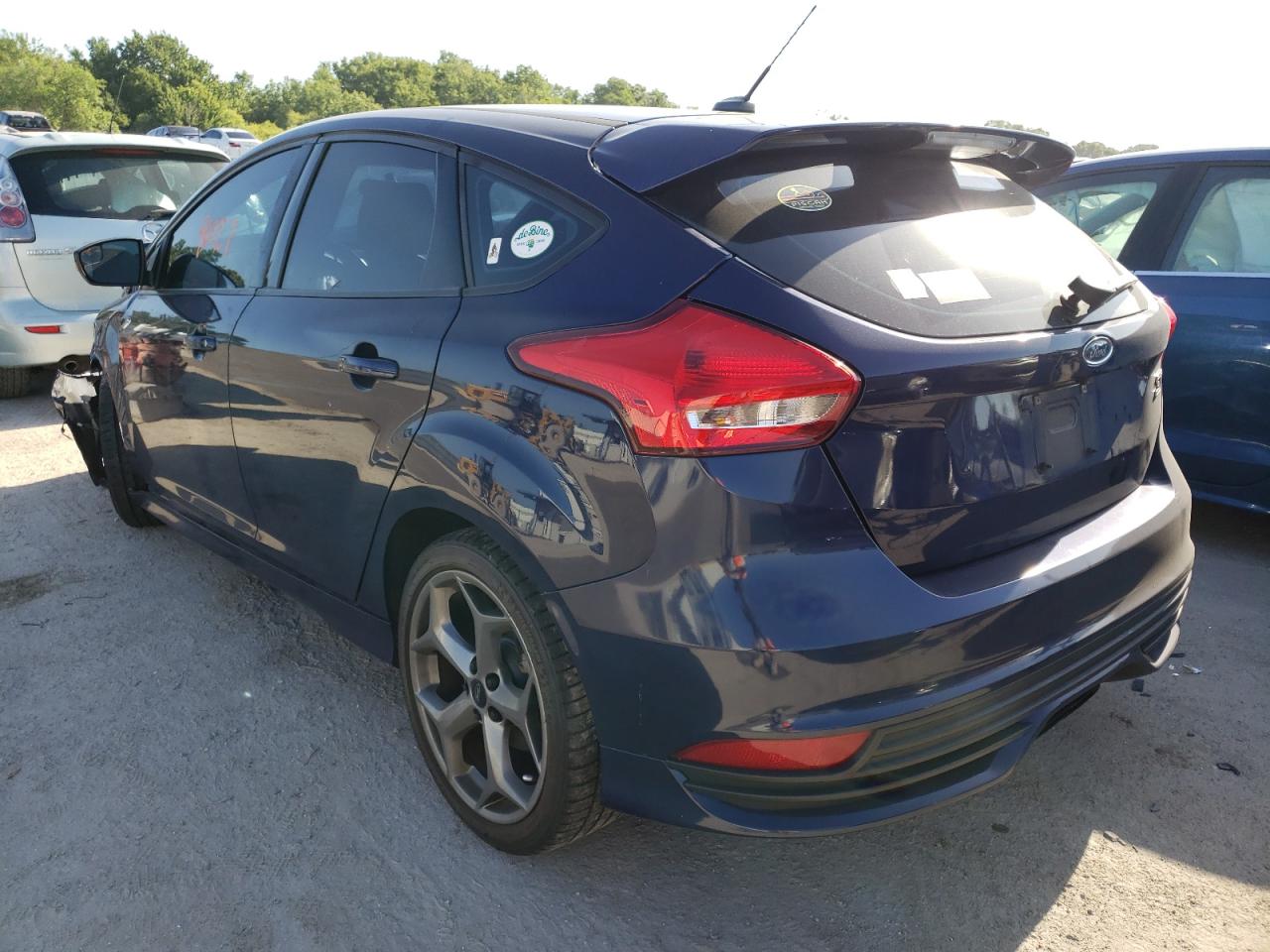 Photo 3 from auction – 2017 FORD FOCUS ST with VIN 1FADP3L93HL256593