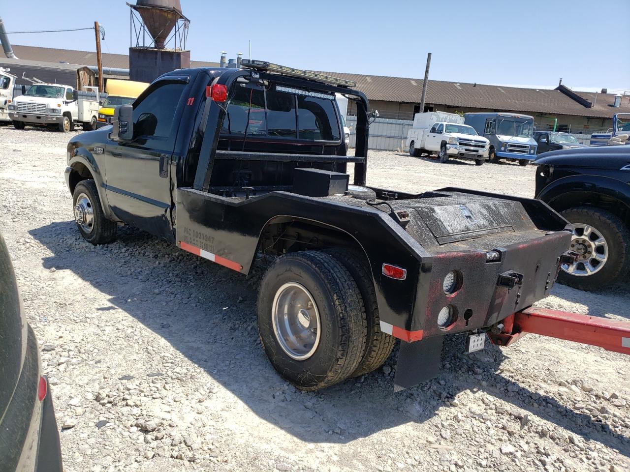 Photo 3 from auction – 2004 FORD F350 SUPER with VIN 1FDWF36L24ED99171