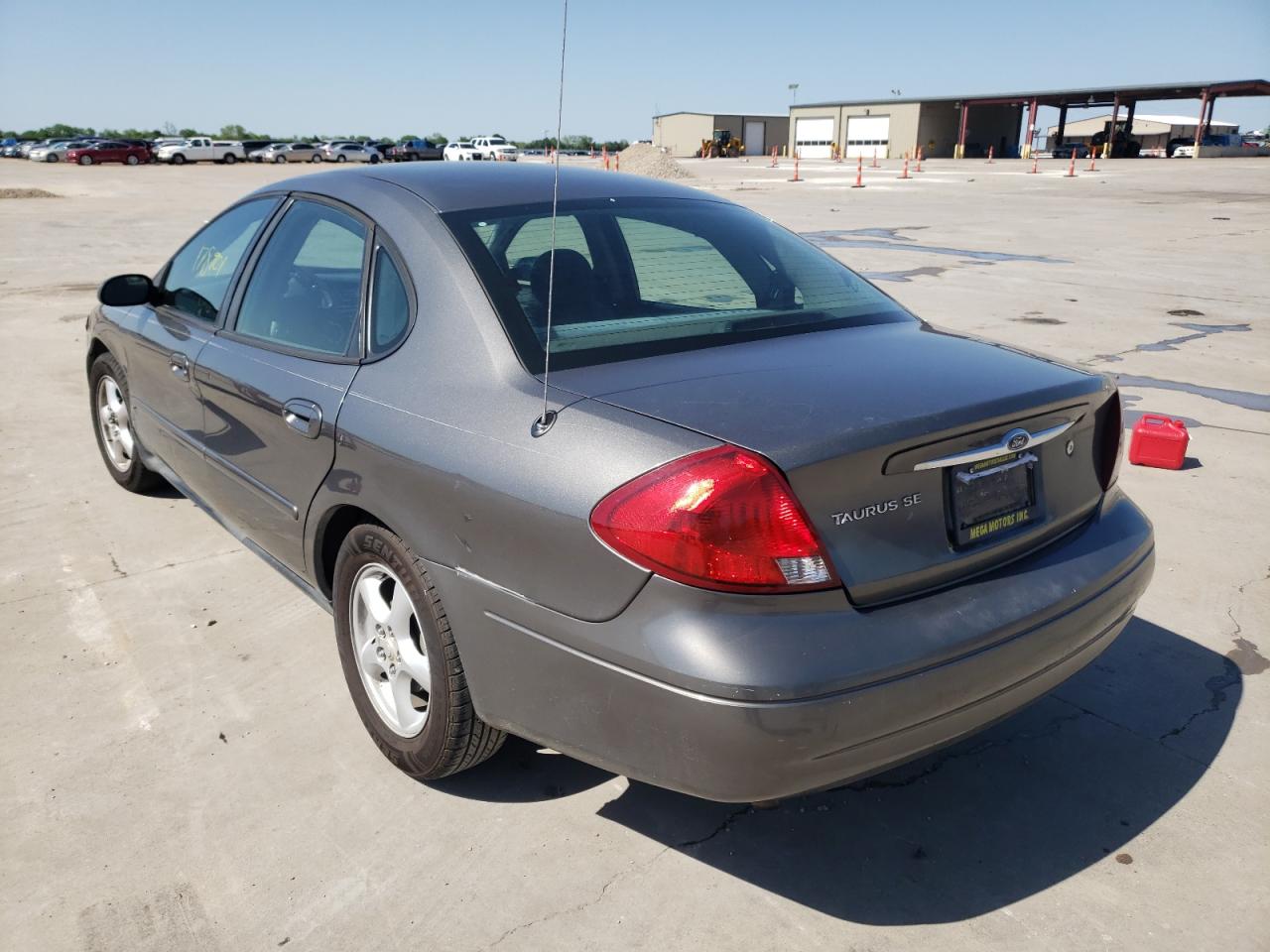 Photo 3 from auction – 2003 FORD TAURUS SE with VIN 1FAFP53U63G111896