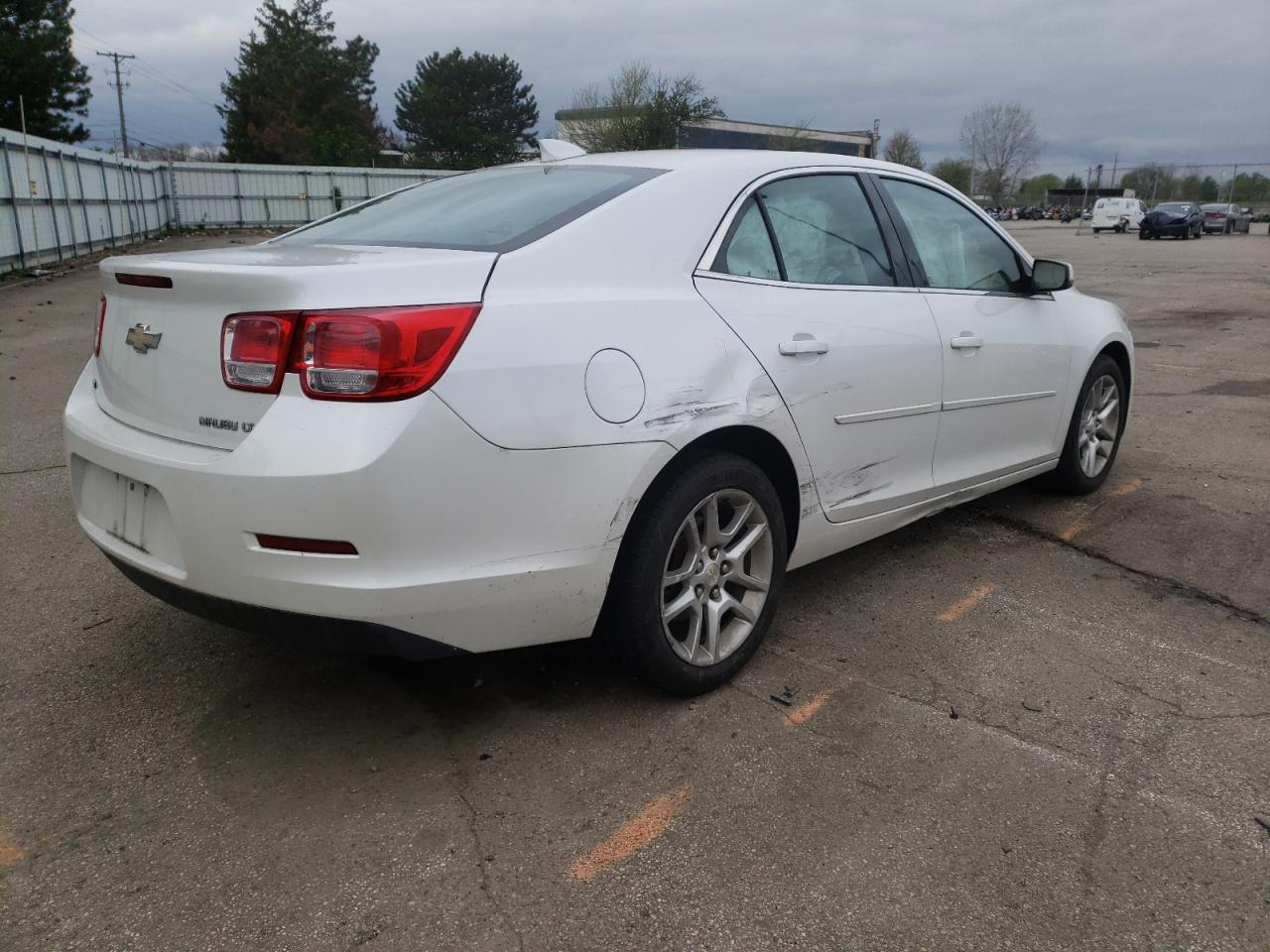 Photo 4 from auction – 2015 CHEVROLET MALIBU 1LT with VIN 1G11C5SL0FF211441