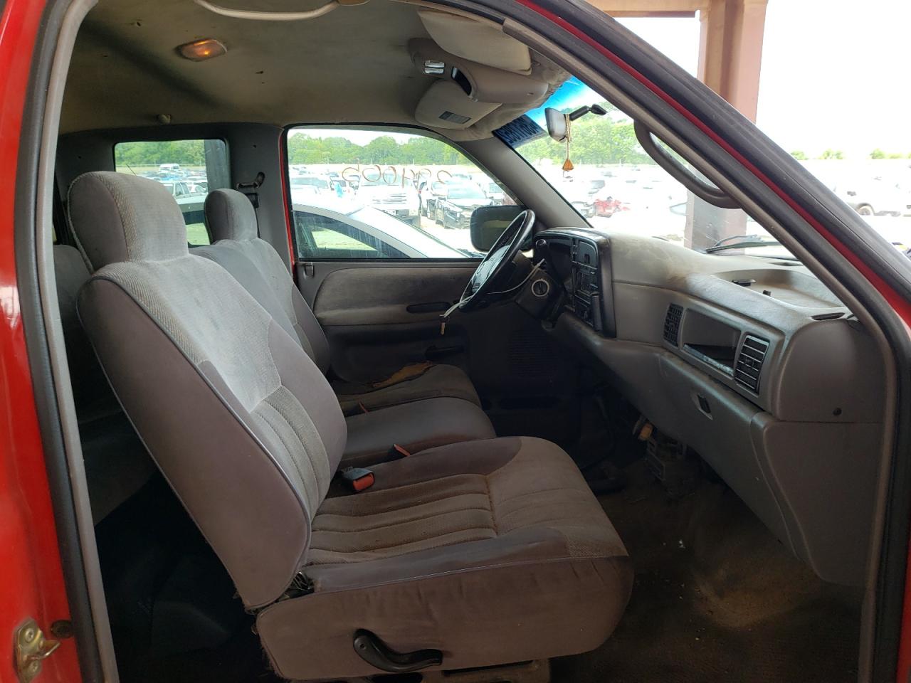 Photo 5 from auction – 1996 DODGE RAM 1500 with VIN 3B7HF13Y1TG180937
