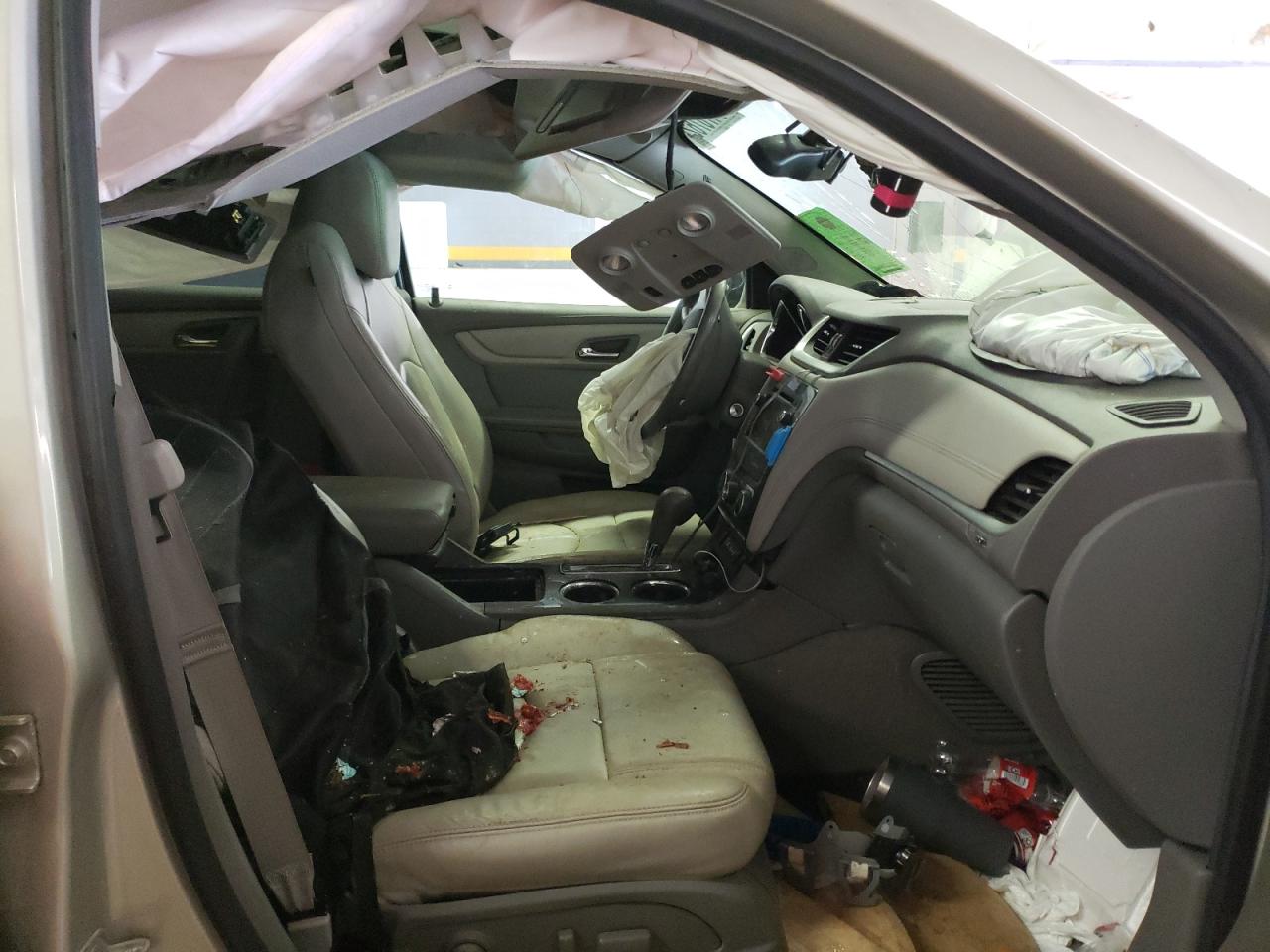 Photo 5 from auction – 2017 CHEVROLET TRAVERSE L with VIN 1GNKVHKD6HJ184768