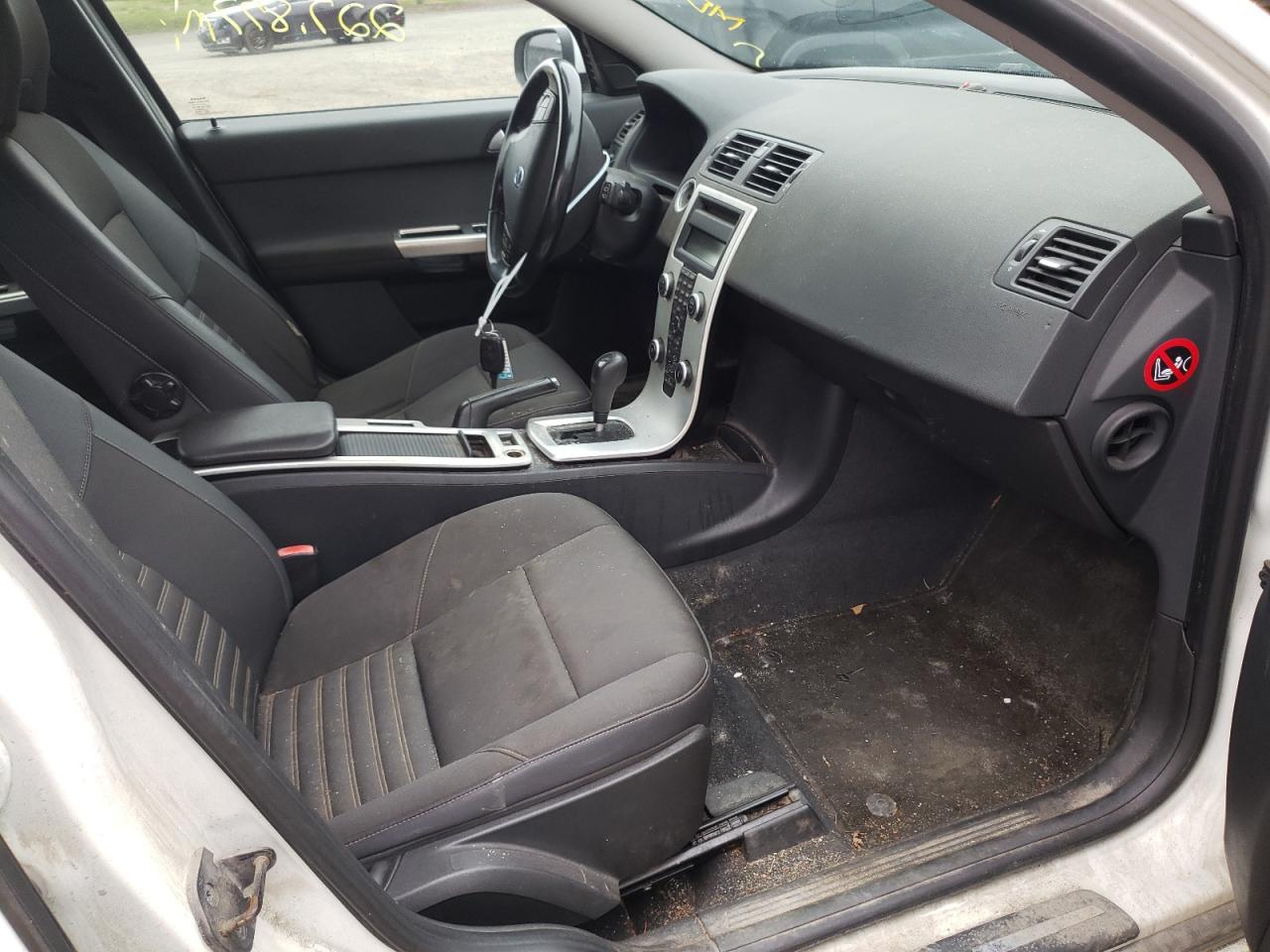 Photo 5 from auction – 2011 VOLVO V50 T5 with VIN YV1672MW8B2617857