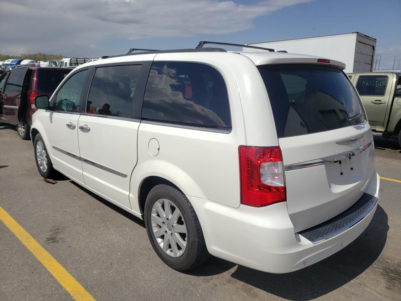 Photo 3 from auction – 2012 CHRYSLER TOWN & COU with VIN 2C4RC1CGXCR199758