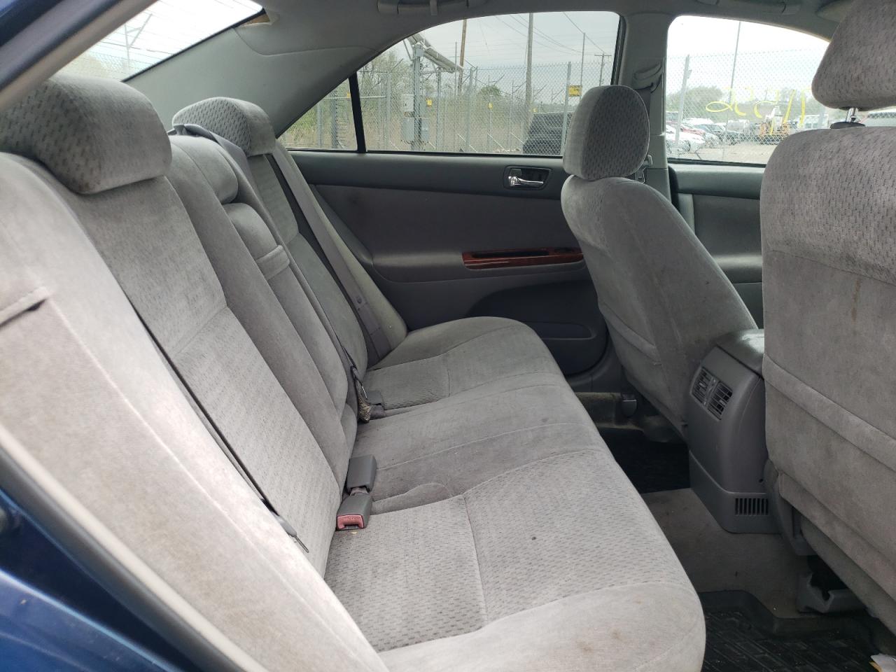 Photo 6 from auction – 2002 TOYOTA CAMRY LE with VIN 4T1BE32K72U593700