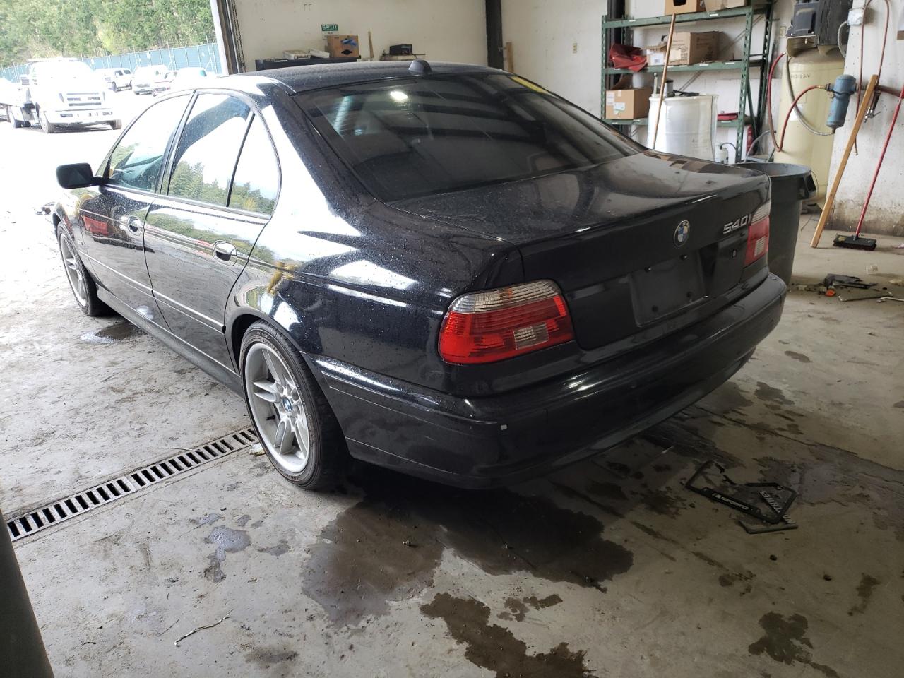 Photo 3 from auction – 2001 BMW 540 I AUTO with VIN WBADN63481GM73946