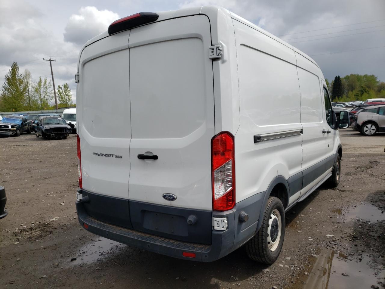 Photo 4 from auction – 2018 FORD TRANSIT T- with VIN 1FTYR2CM0JKA38692