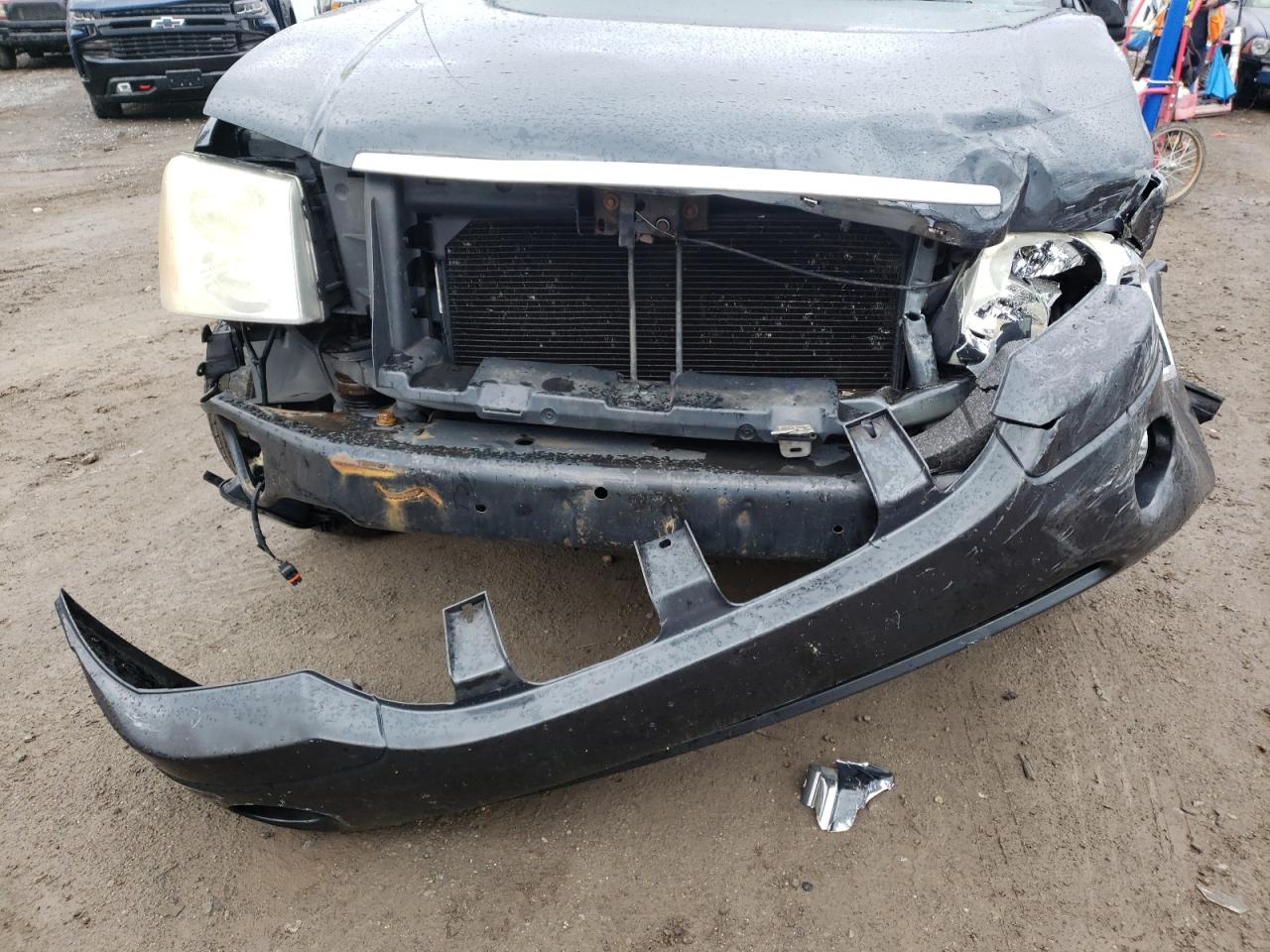 Photo 9 from auction – 2003 GMC ENVOY with VIN 1GKDT13S332252091