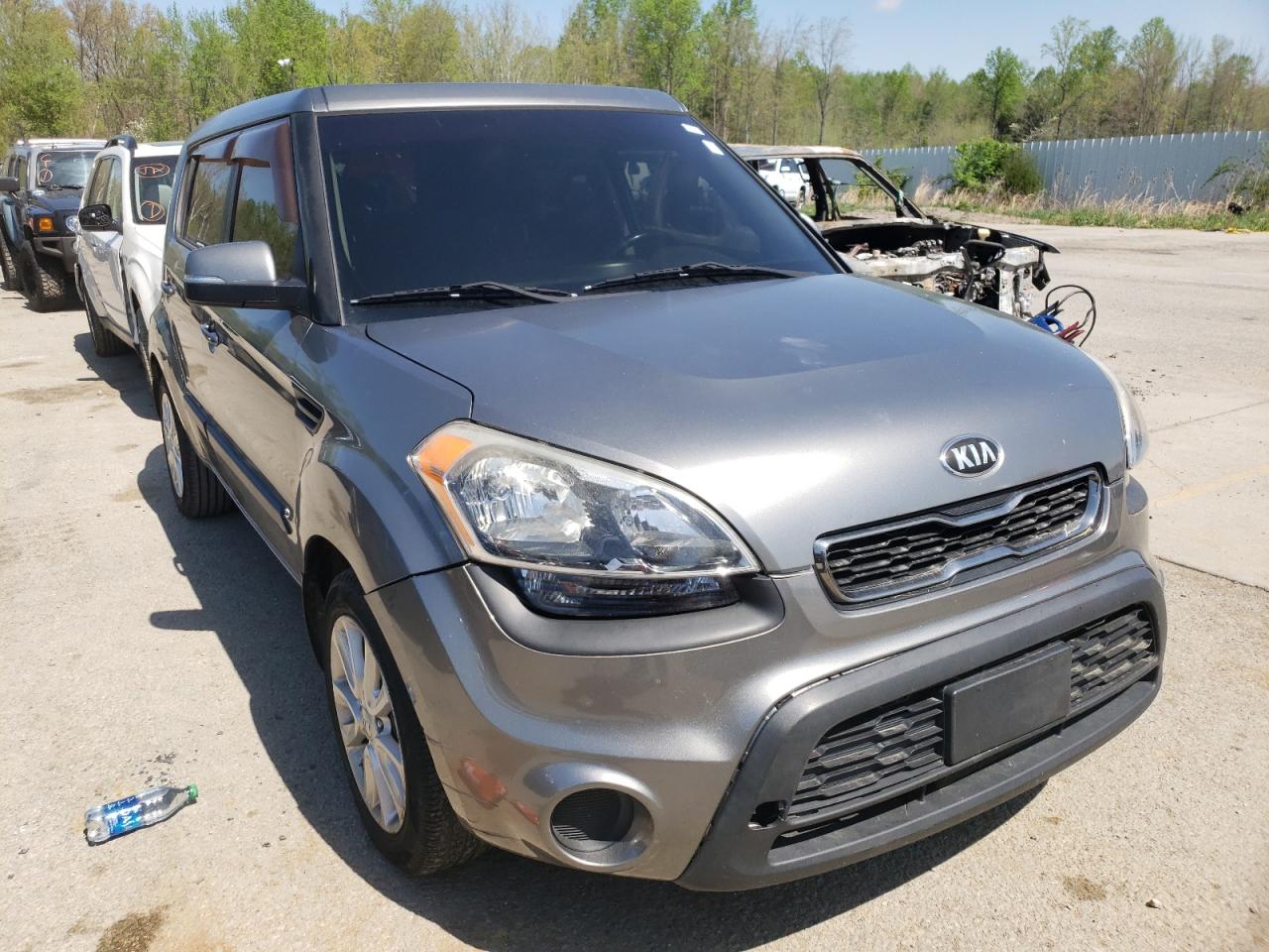 KIA SOUL + 2013 with VIN KNDJT2A63D7626178 - Photo from auction