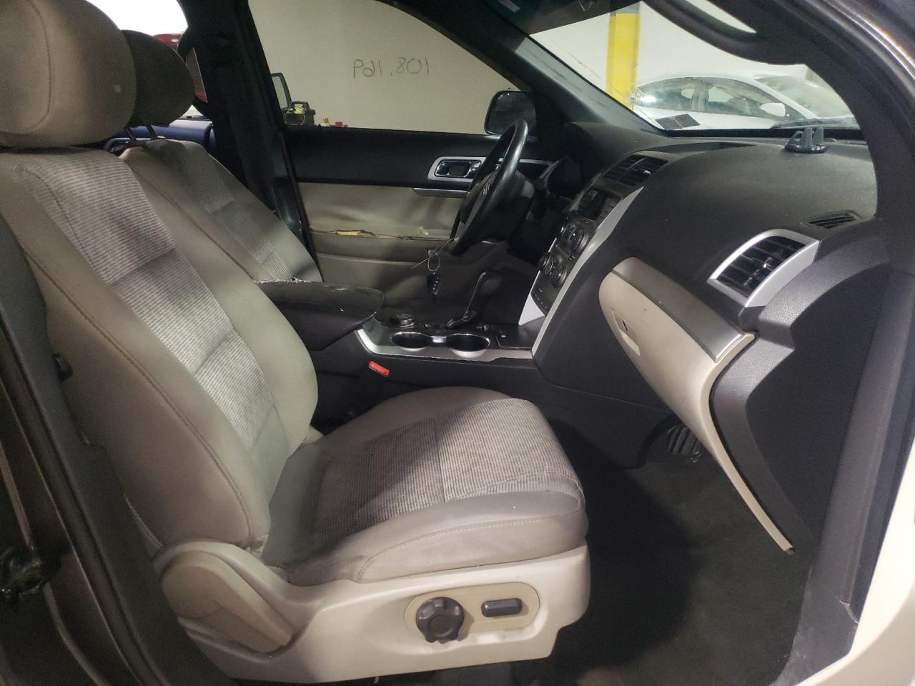 Photo 5 from auction – 2015 FORD EXPLORER X with VIN 1FM5K8D87FGB00347