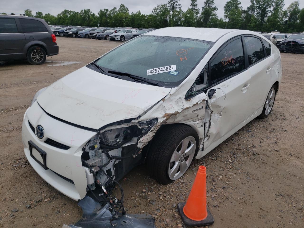 Photo 2 from auction – 2011 TOYOTA PRIUS with VIN JTDKN3DU5B0305294