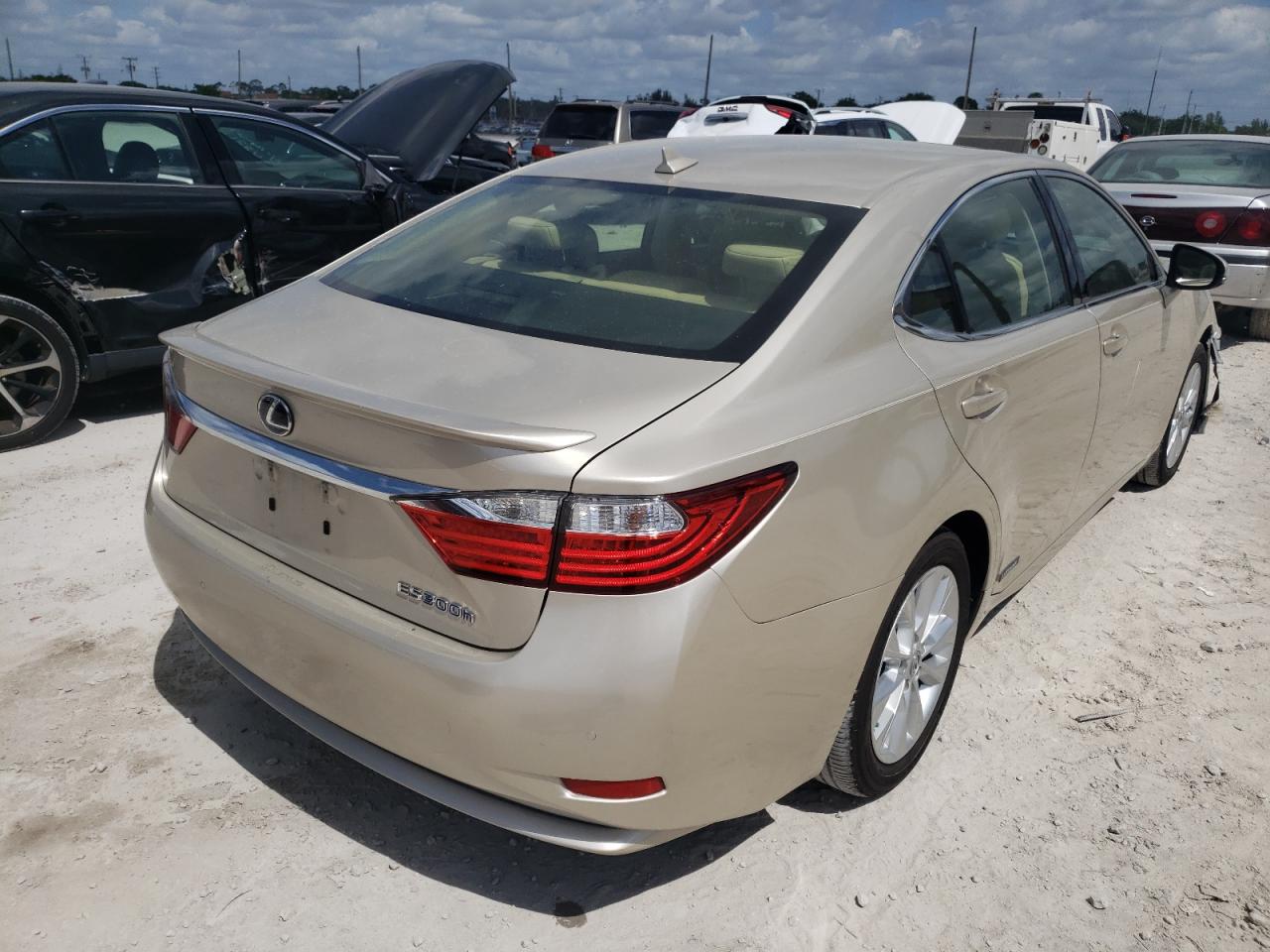 Photo 4 from auction – 2013 LEXUS ES 300H with VIN JTHBW1GG2D2026236