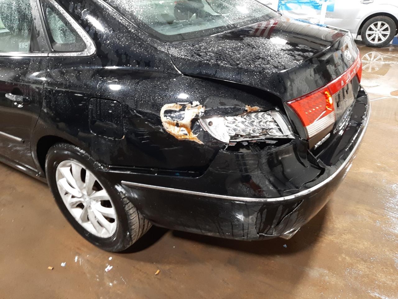Photo 9 from auction – 2007 HYUNDAI AZERA SE with VIN KMHFC46F97A158678