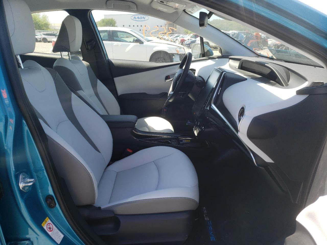 Photo 5 from auction – 2022 TOYOTA PRIUS PRIM with VIN JTDKAMFP4N3197293