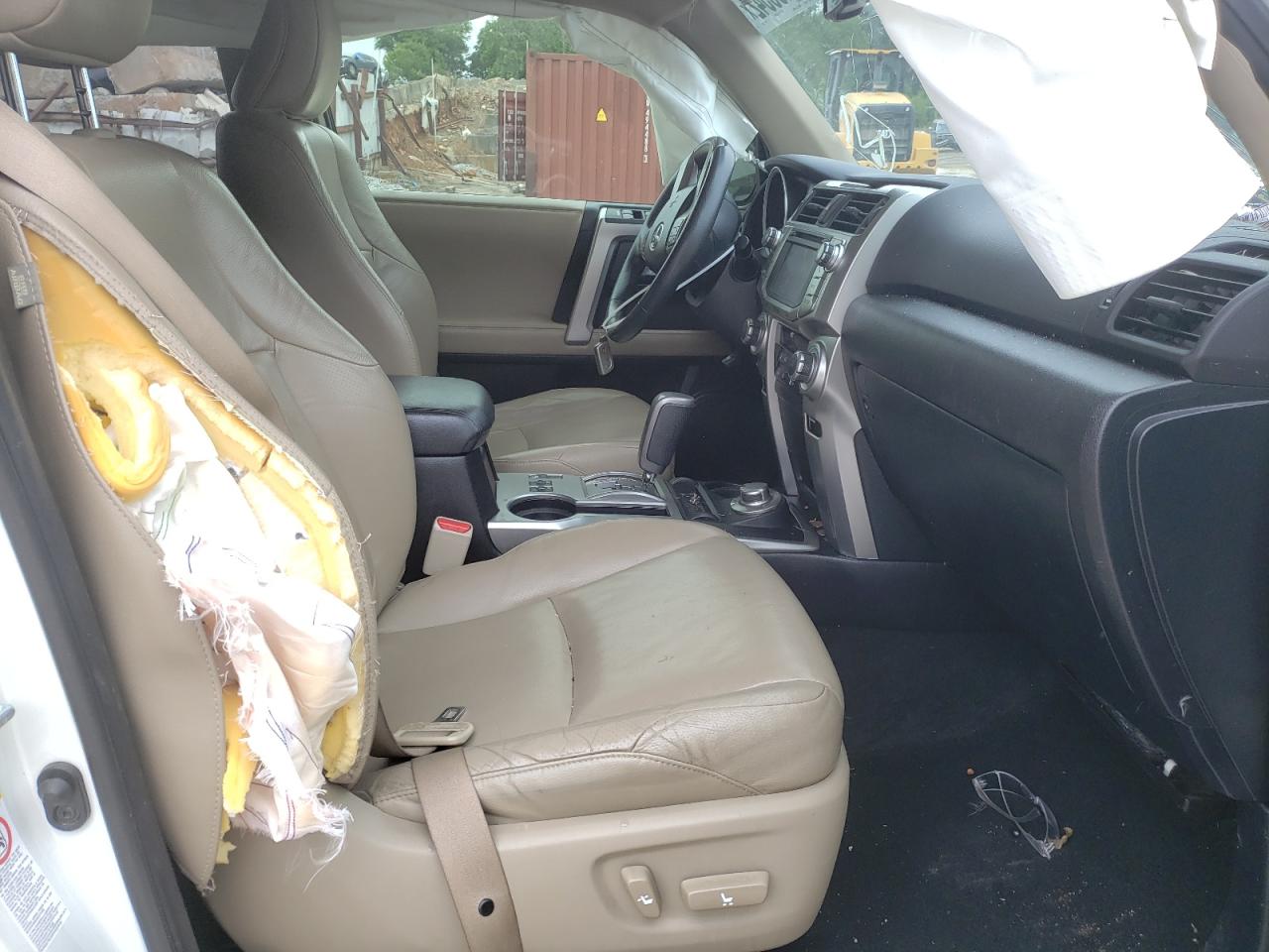 Photo 5 from auction – 2013 TOYOTA 4RUNNER SR with VIN JTEBU5JR9D5118575