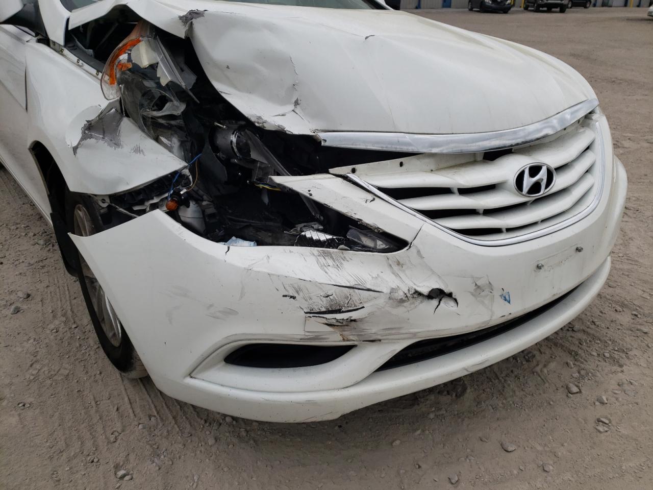 Photo 9 from auction – 2011 HYUNDAI SONATA GLS with VIN 5NPEB4AC4BH245857