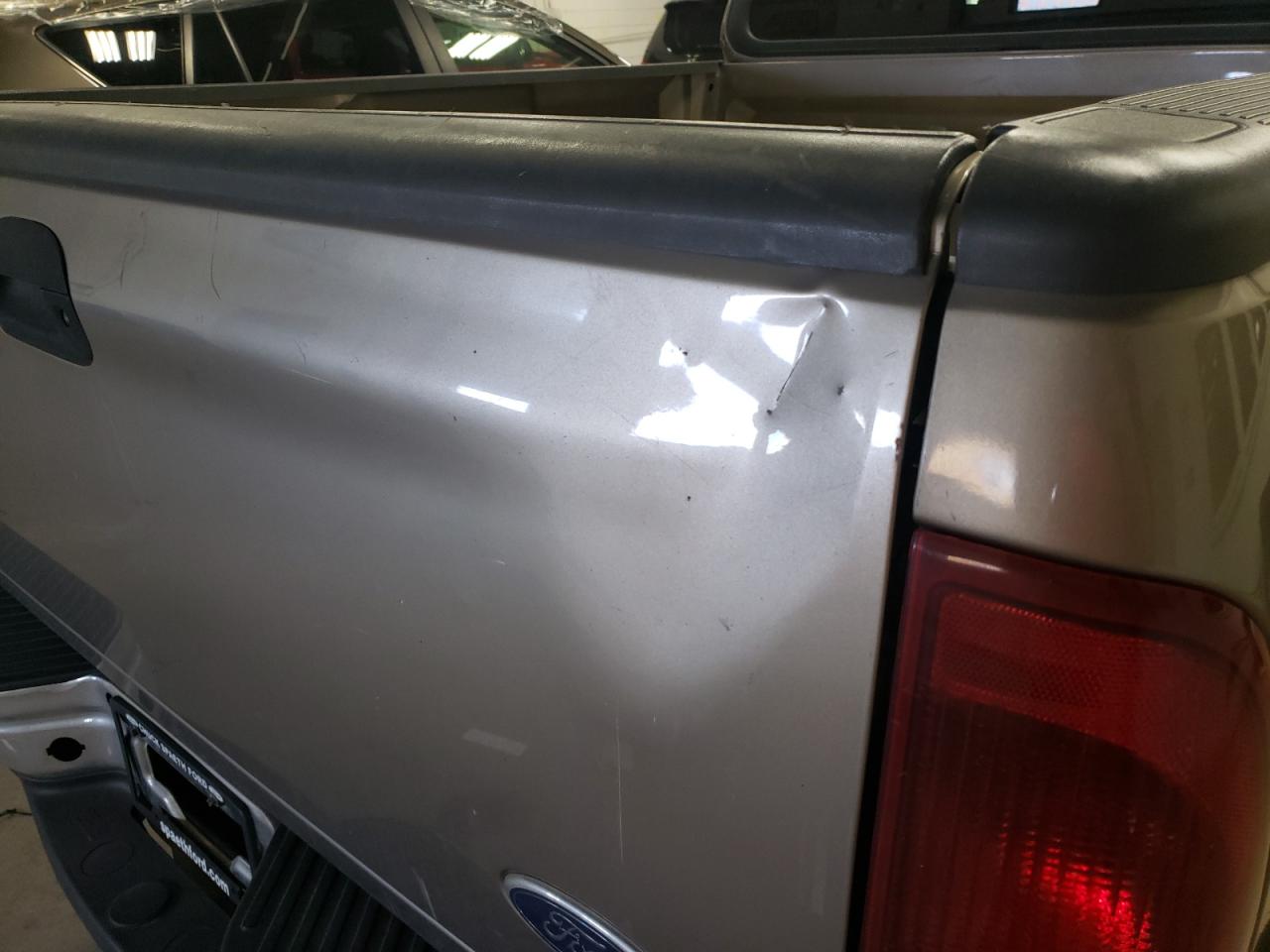 Photo 9 from auction – 2002 FORD F150 with VIN 2FTRX18LX2CA48687