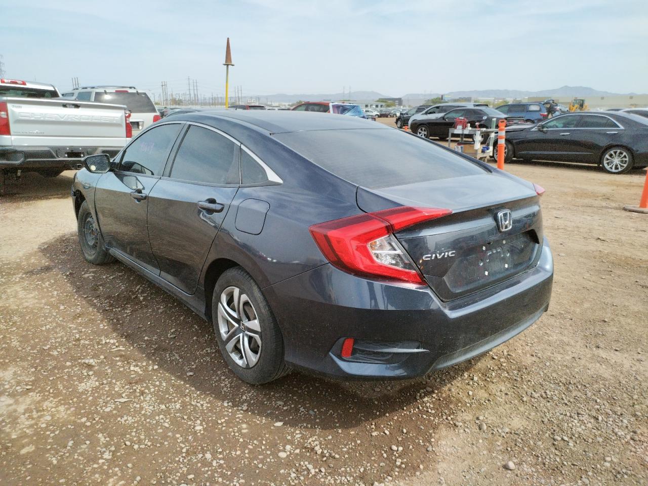 Photo 3 from auction – 2017 HONDA CIVIC with VIN 2HGFC2F55HH506884