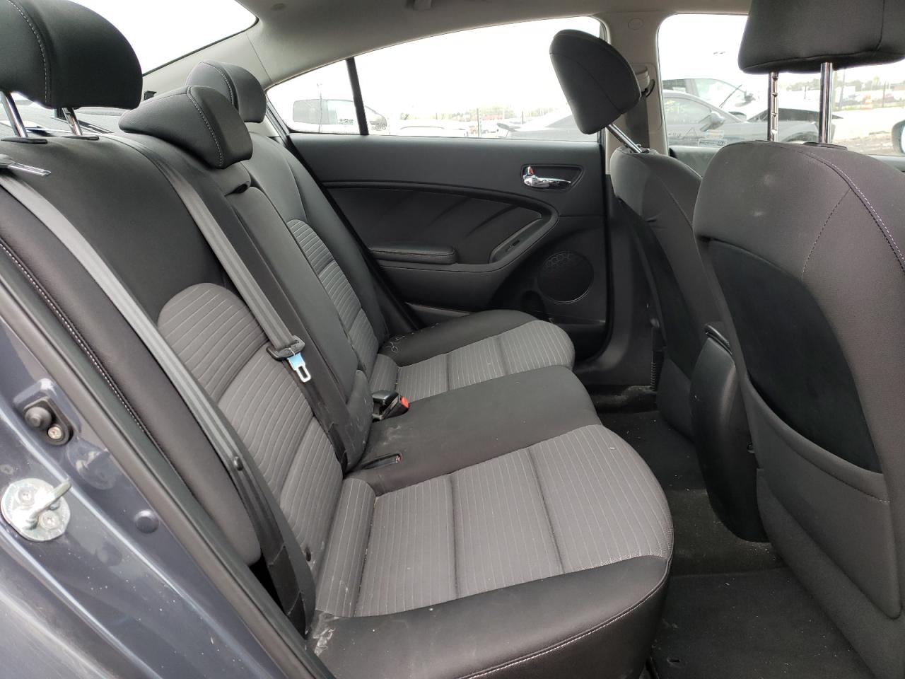 Photo 6 from auction – 2014 KIA FORTE LX with VIN KNAFX4A68E5060275