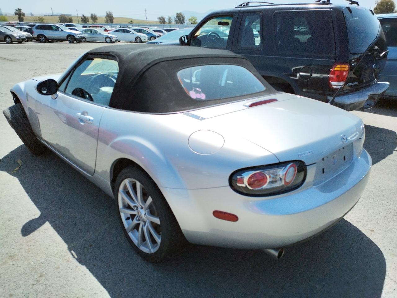 Photo 3 from auction – 2006 MAZDA MX-5 MIATA with VIN JM1NC25FX60105854