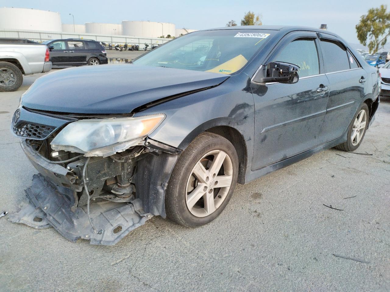 Photo 2 from auction – 2014 TOYOTA CAMRY L with VIN 4T1BF1FK4EU330449