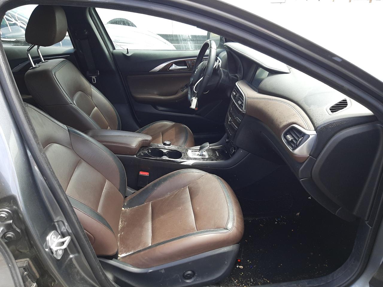 Photo 5 from auction – 2018 INFINITI QX30 BASE with VIN SJKCH5CR8JA047668