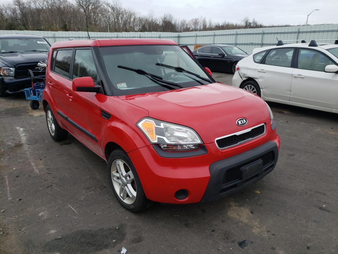 KIA SOUL + 2011 with VIN KNDJT2A24B7221831 - Photo from auction