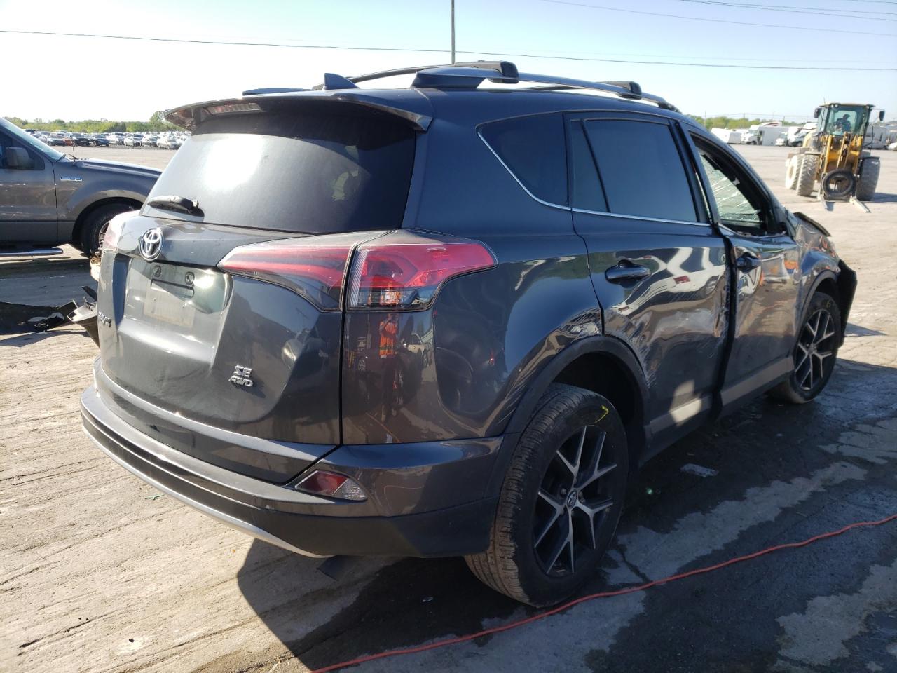 Photo 4 from auction – 2017 TOYOTA RAV4 SE with VIN 2T3JFREV2HW583013